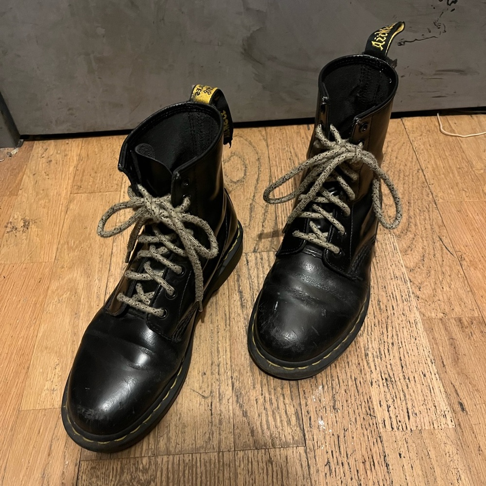 Dr. Martens classic black boot